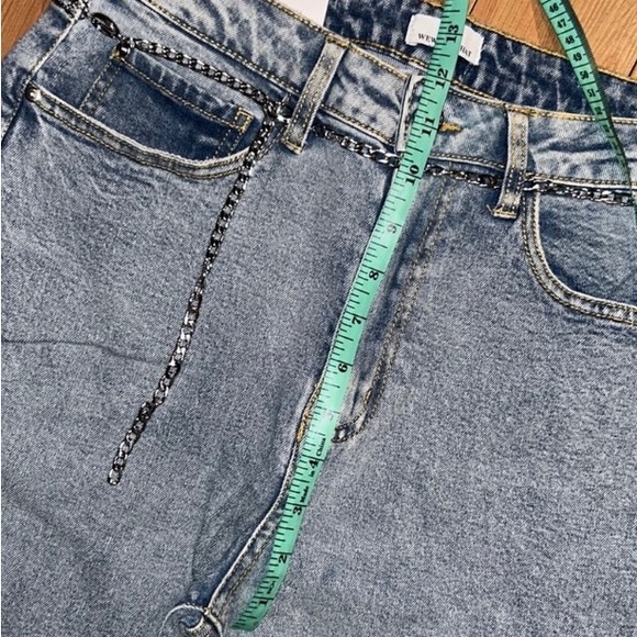 We Wore What High Rise  Dad Jean       W/Chain Belt Stretch Denim. - Picture 6 of 10